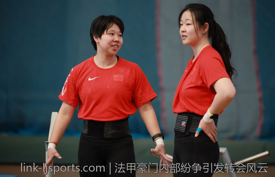 法甲豪门内部纷争引发转会风云